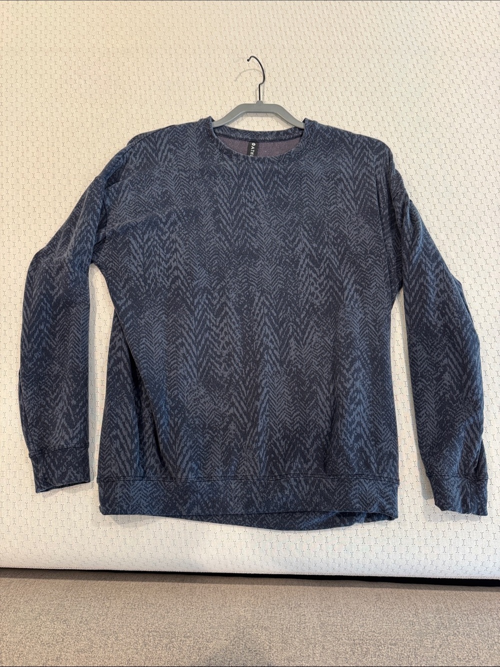 Athleta Navy Patterned Crewneck Sweater